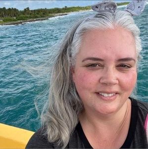 Meet your Posher, Melanie